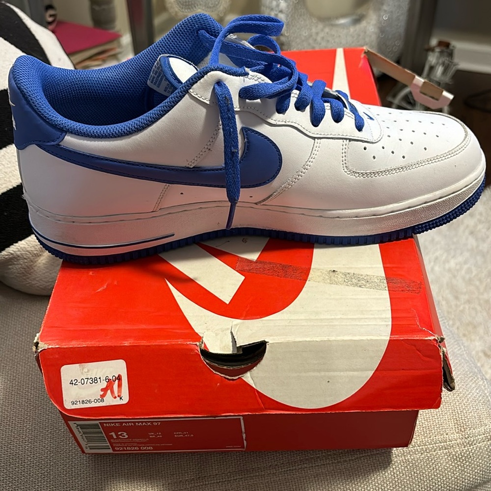 Men’s sneakers